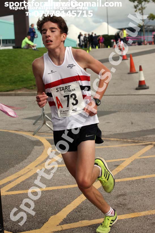 Mens under-17s 3 stage relay, Northern Senior 6 and 4 and Junior Stage Road Relays, SportsCity, Manchester. Photo:  David T. Hewitson/Sports for All Pics